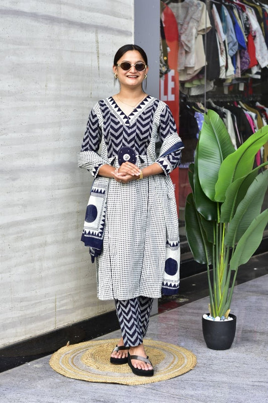 Premium Indigo Blue Zik-Zek Print Jaipur Cotton Kurti Pant & Dupatta Set